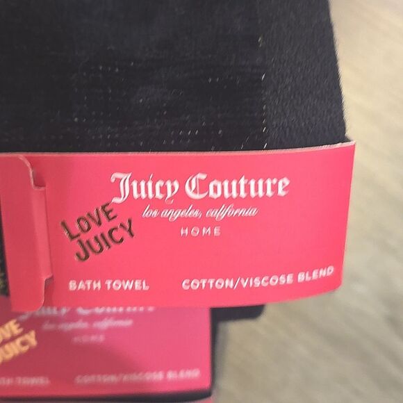 Juicy Couture Home Signature Logo Bow Oversized Plush Bath & Hand Towel Set - Picture 9 of 10